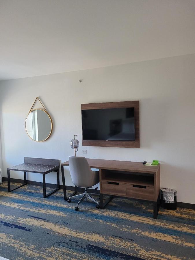 La Quinta Inn & Suites By Wyndham テレル エクステリア 写真