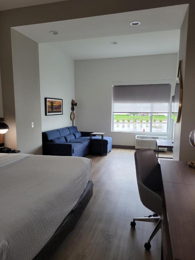 La Quinta Inn & Suites By Wyndham テレル エクステリア 写真