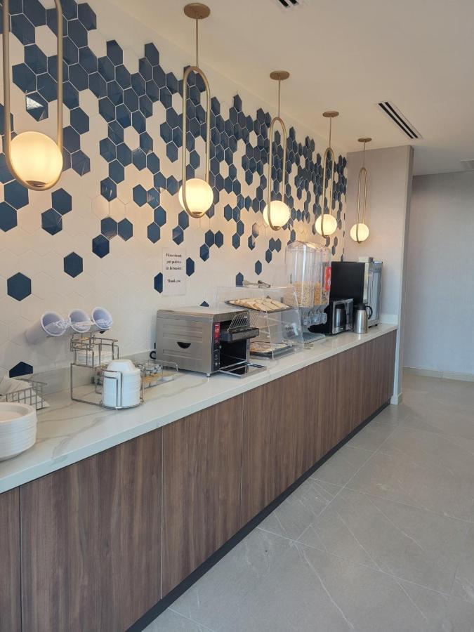 La Quinta Inn & Suites By Wyndham テレル エクステリア 写真